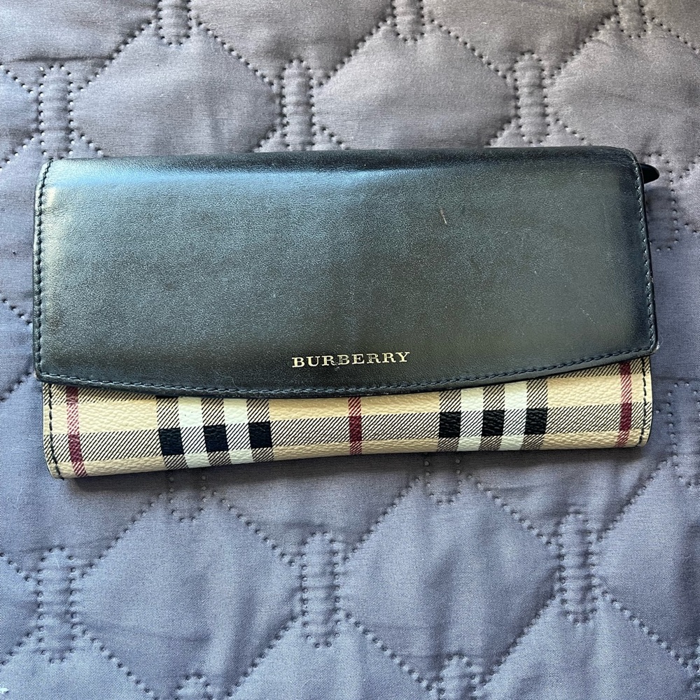 Burberry Nova Check Tote - Picture 13 of 14